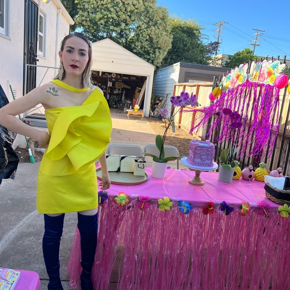 ZARA Voluminous Dress Yellow - Picture 6 of 6